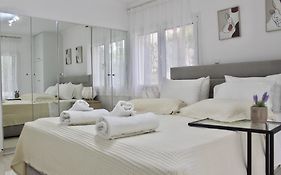 Luxury Varkiza Apartment